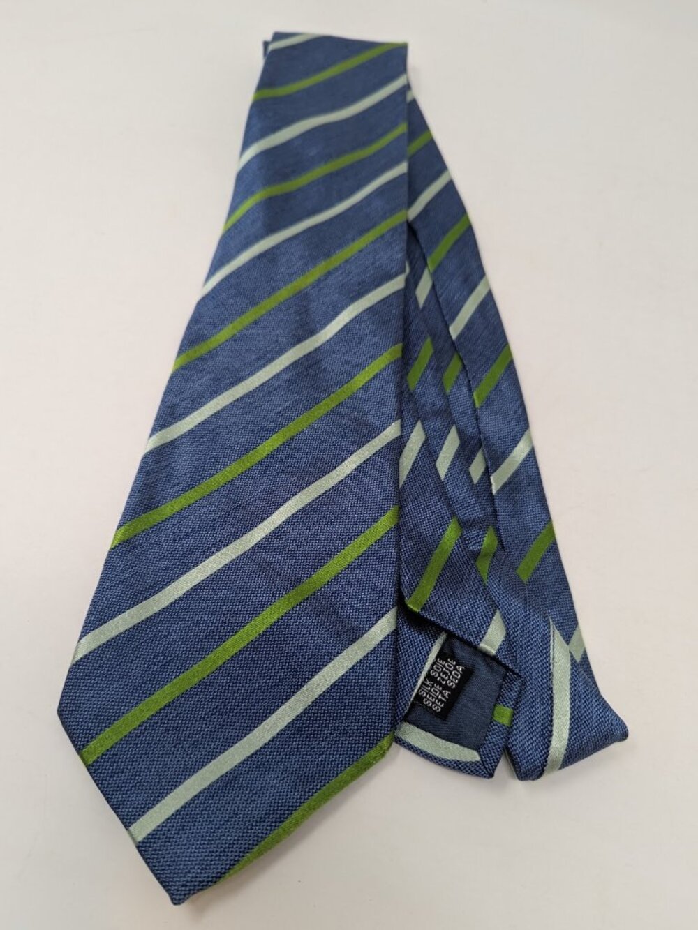 Beautiful silk tie made exclusively for Fortnum & Mason, London